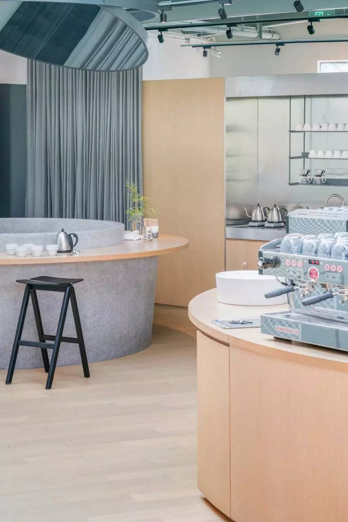 轻奢风咖啡厅风格 (100平方工业风咖啡厅)