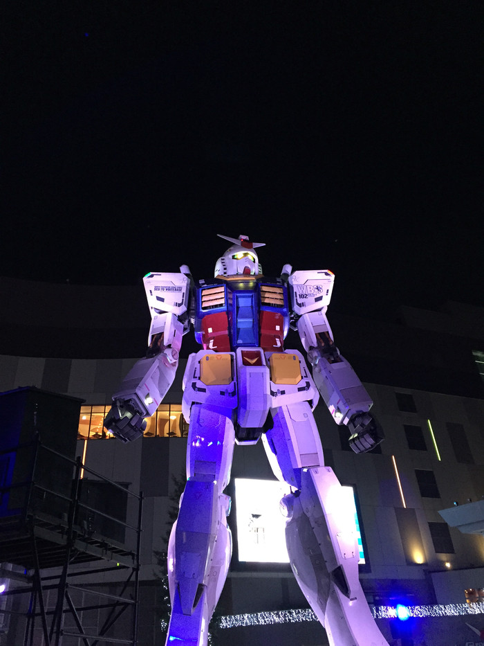 日本的冬天仍然色彩残暴,冬季日本的冰雪阳光