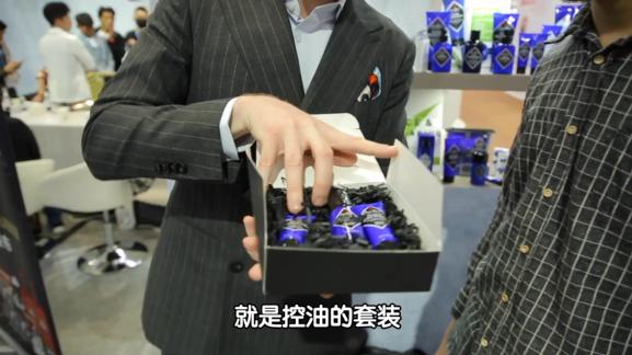 中国学生经历了外国穿搭改造之后，变化不可思议！【给力改造】