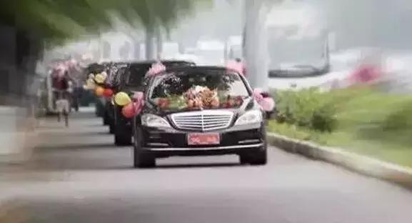 开车遇到丧葬队伍是好是坏,开车遇到丧事要关注哪些