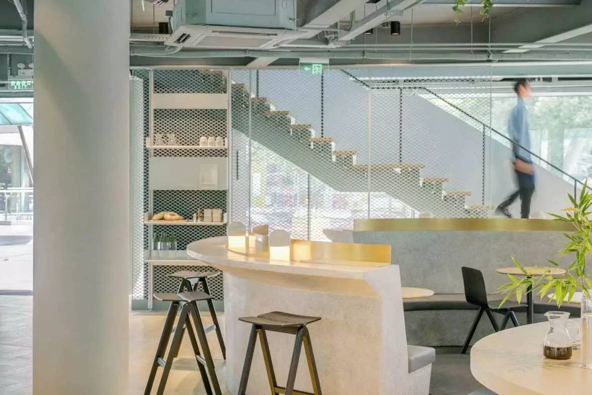 轻奢风咖啡厅风格 (100平方工业风咖啡厅)