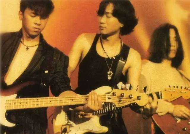 无论毕业还是旅居海外，有一首歌都会让人瞬间热血又瞬间泪奔