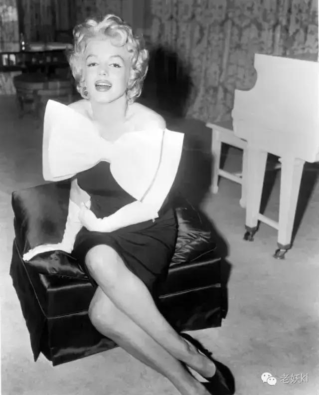 梦露与赫本有什么关系,梦露与赫本谁幸福