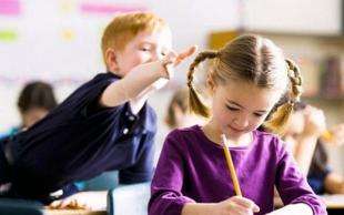 孩子轻微多动症学习越来越不认真,孩子学习困难是多动症吗