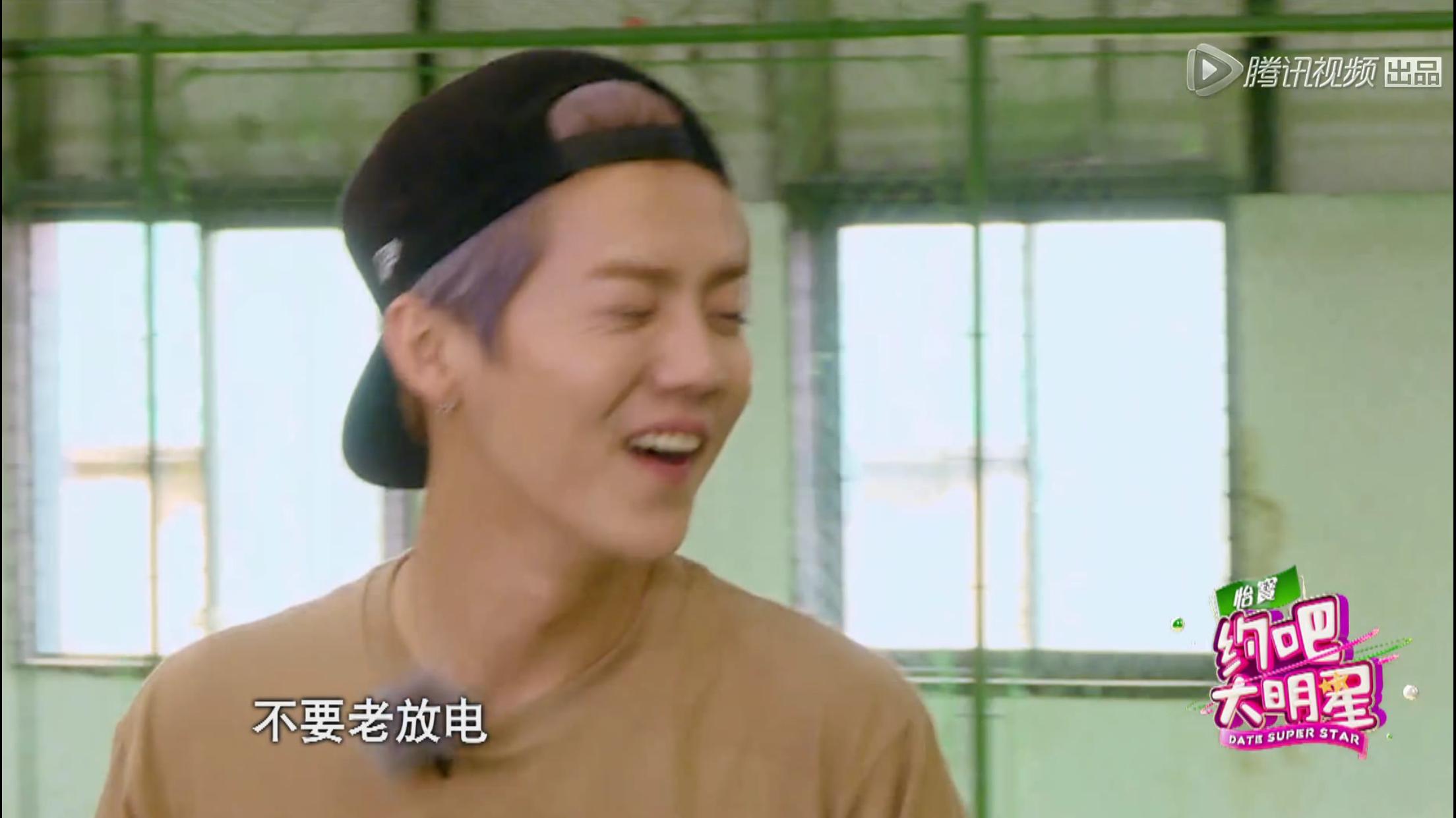 应采儿鹿晗名场面,鹿晗私下开车