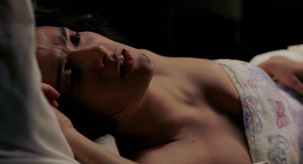 丈夫生性“贪色”，妻子竟不离不弃！艺术家的思维猜不透啊！