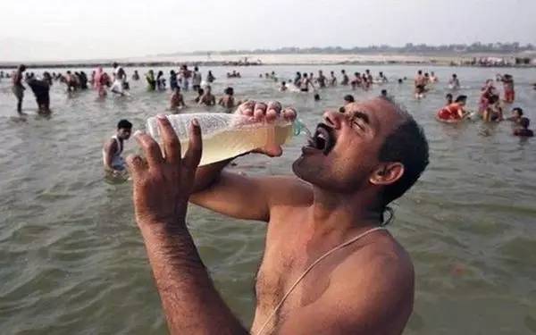 印度恒河中浮尸从哪来,纪录片印度恒河浮尸