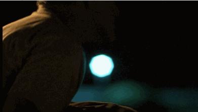 万恶之源绝不是脚踏三条船的大波妹，该是圣母内脑袋