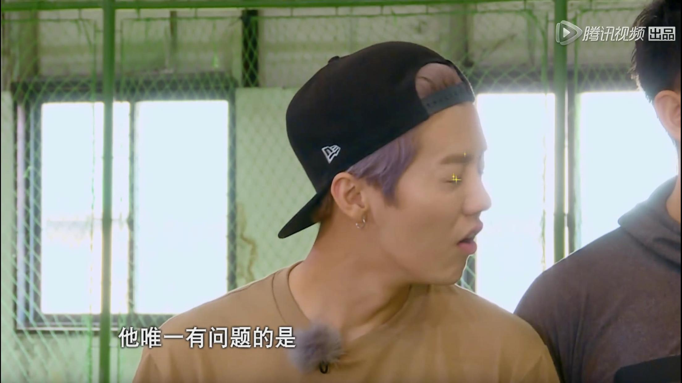 应采儿鹿晗名场面,鹿晗私下开车