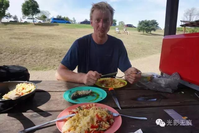 德国背包客的省钱绝招，和他们拼车自驾澳洲，半个月只花一百多刀