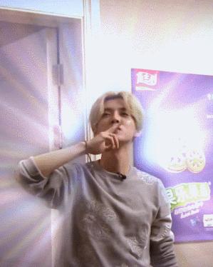 angelababy和鹿晗拥抱,angelababy与热巴红毯