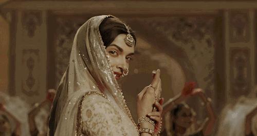 印度恒河中浮尸从哪来,纪录片印度恒河浮尸