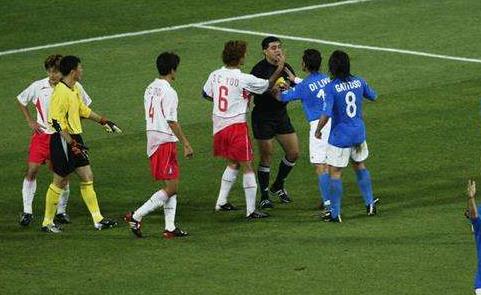 2002世界杯韩国之耻,韩国球迷挑衅国足被群殴后续