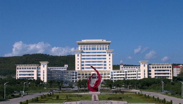 同为北方985综合性大学，山东大学和吉林大学哪个实力更强？