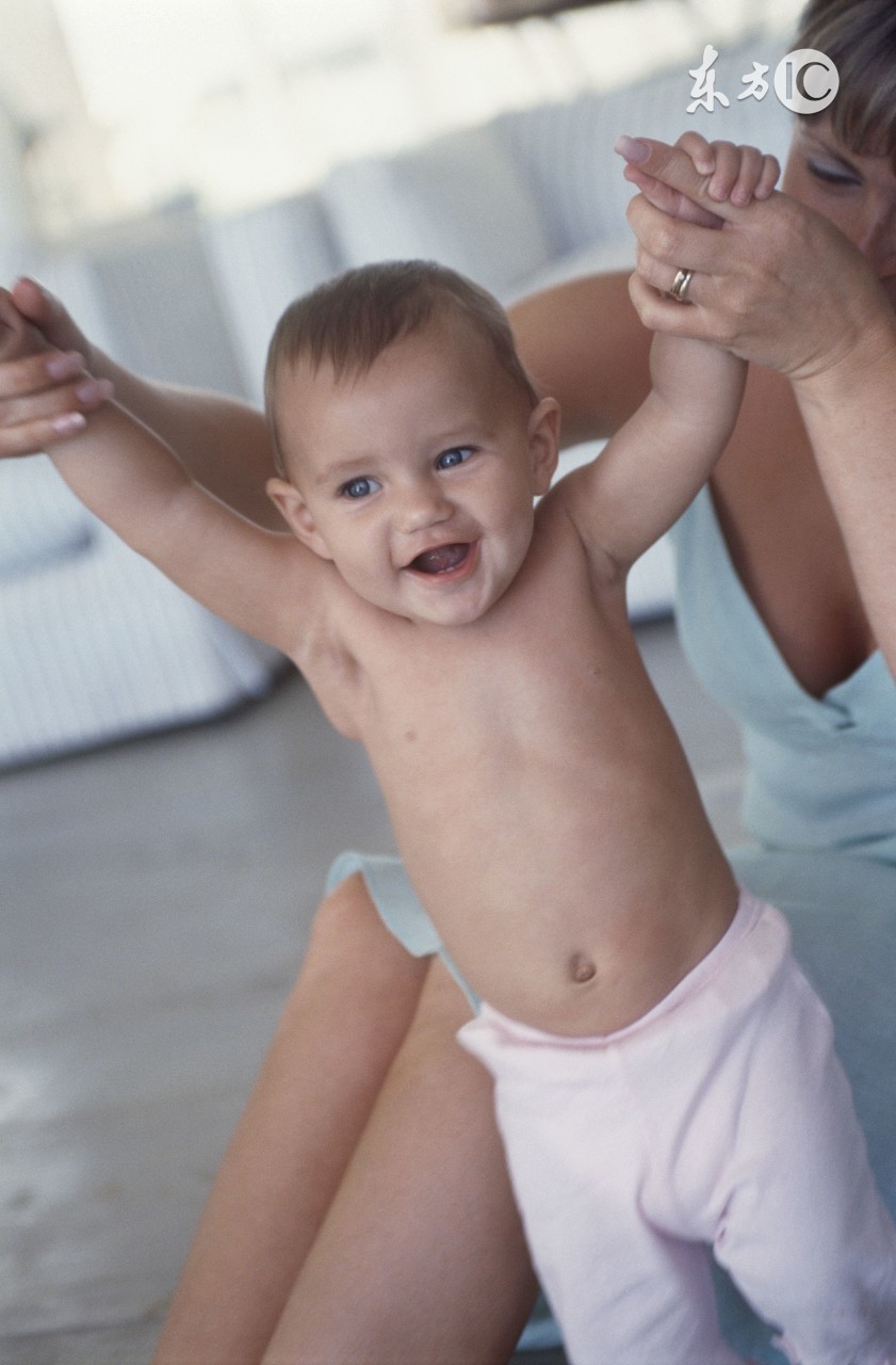 一岁宝宝出现贫血症状食补还是药补？