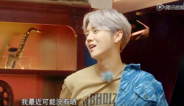 应采儿鹿晗名场面,鹿晗私下开车