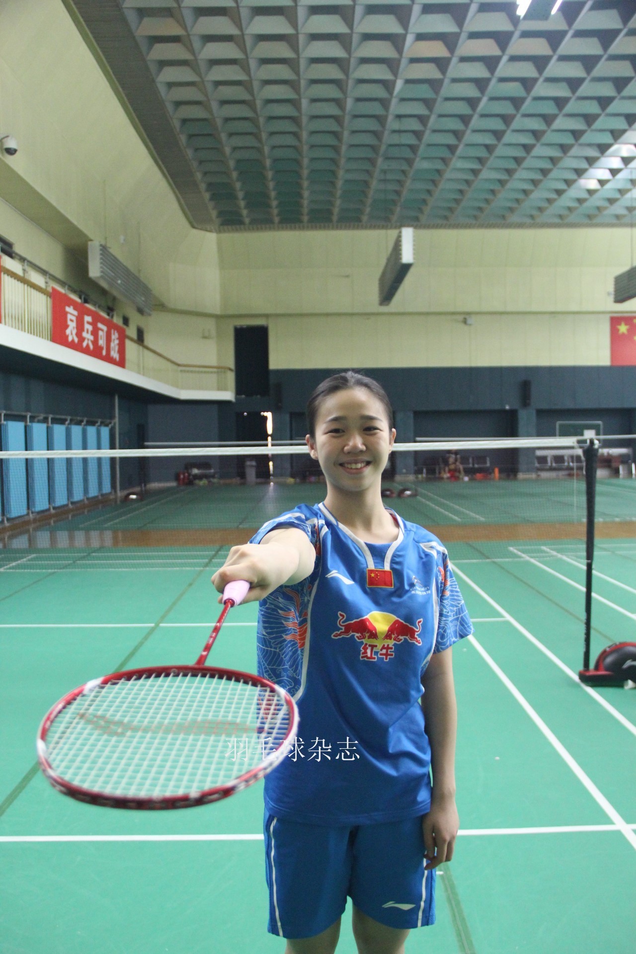 国羽教练来教球：打后场高远球是有小窍门的！