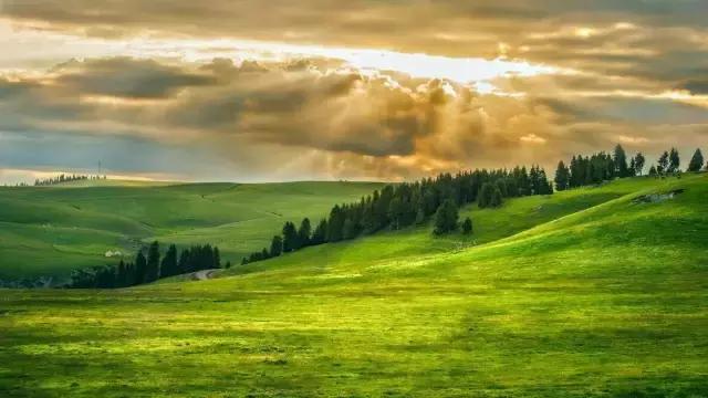 新疆南北疆大环线风景旅游专列,北京去新疆沿途风景