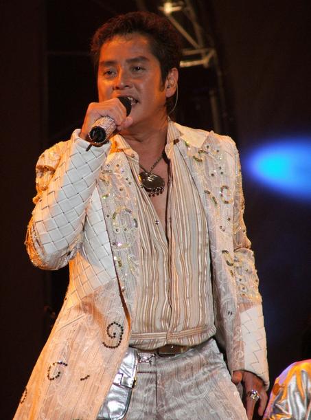 一个名字两首歌,一个名字歌曲