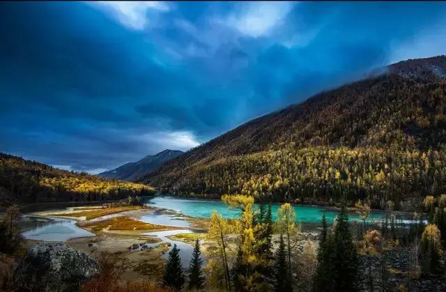 新疆南北疆大环线风景旅游专列,北京去新疆沿途风景