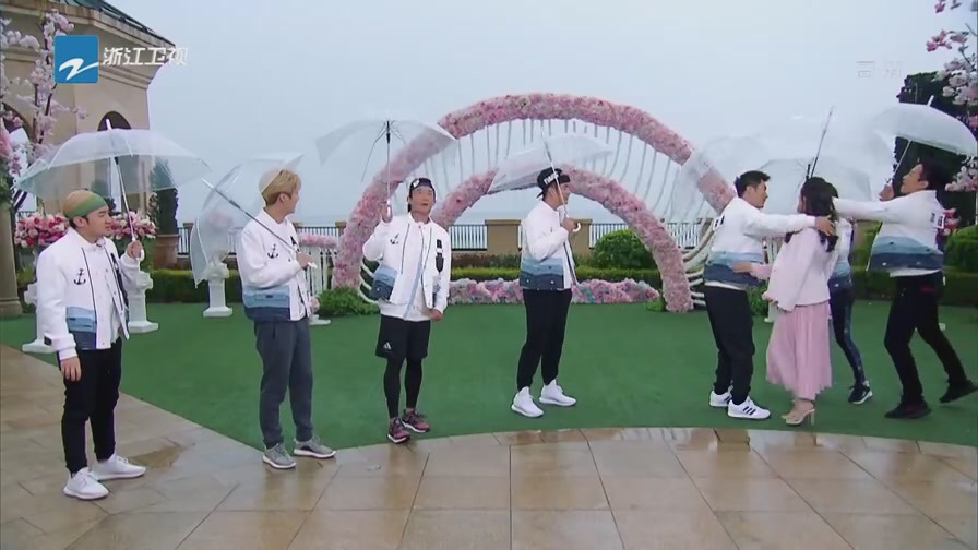 跑男baby回归整集,跑男对baby和迪丽热巴的态度