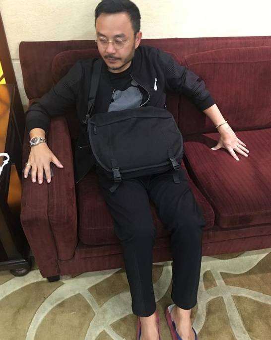 鹿晗破洞裤是什么梗,鹿晗穿破洞裤