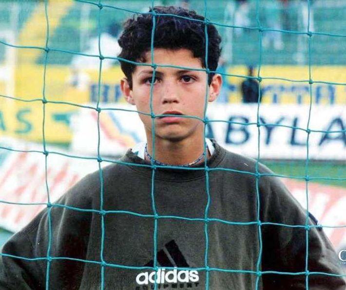 耐克发c罗的照片,令人窒息的庆祝动作