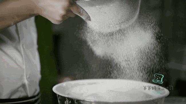 西南第一家吐司专门店，一出炉10分钟抢光！