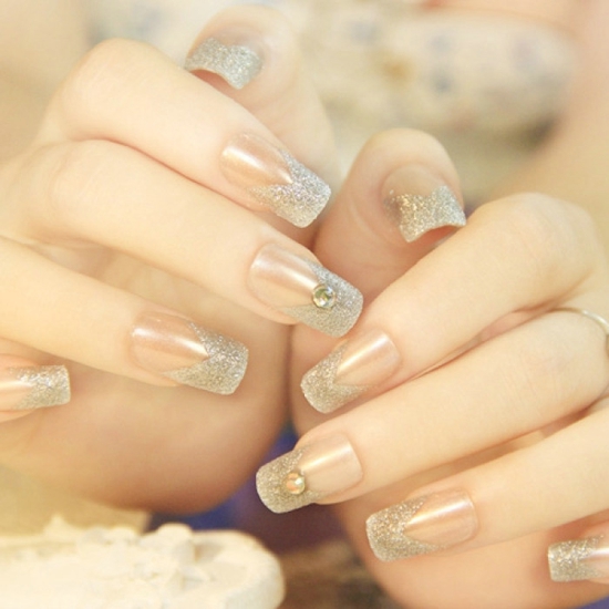 2021年夏季最流行的法式美甲,手黑适合什么颜色美甲纯色夏季