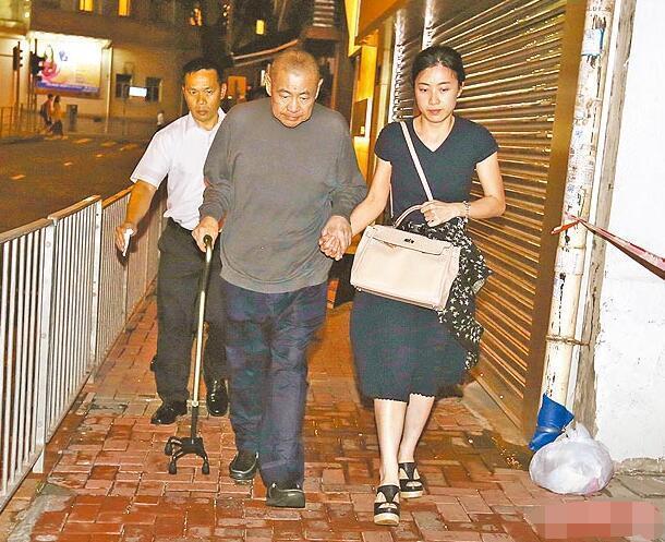 香港女首富甘比进化史,香港女首富甘比的逆袭之路