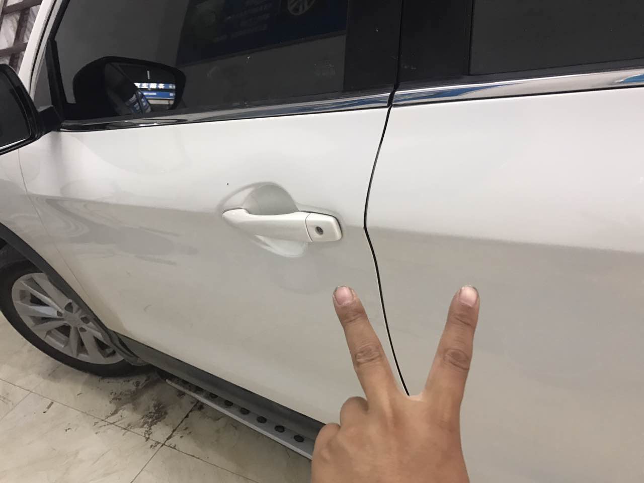 蔚来车身凹陷修复是免费的吗,车身轮眉轻微凹陷怎么修复