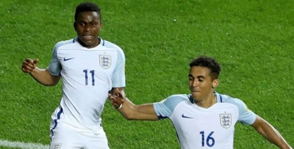 小猪看足球,小猪看篮球