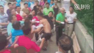 还是大妈的告捷！洛阳球场打人事件有了结果，可却寒了所有人的心