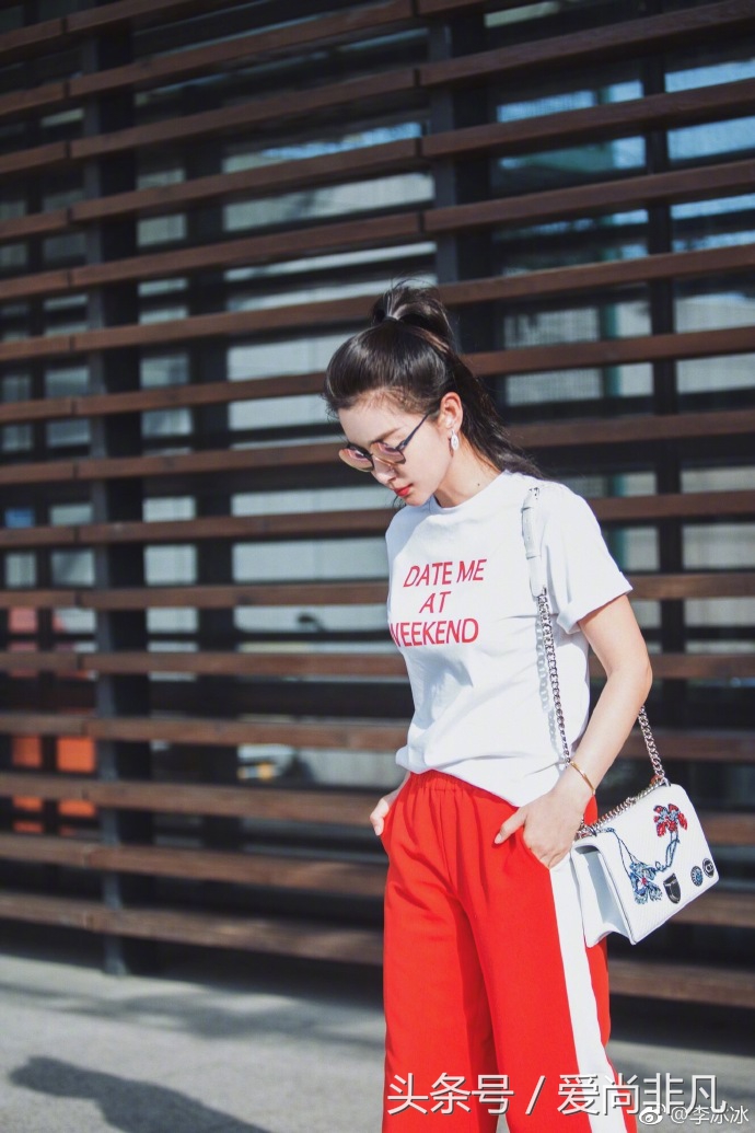 李冰冰大片衣着秀身段,45岁李冰冰一身粉装重回25岁