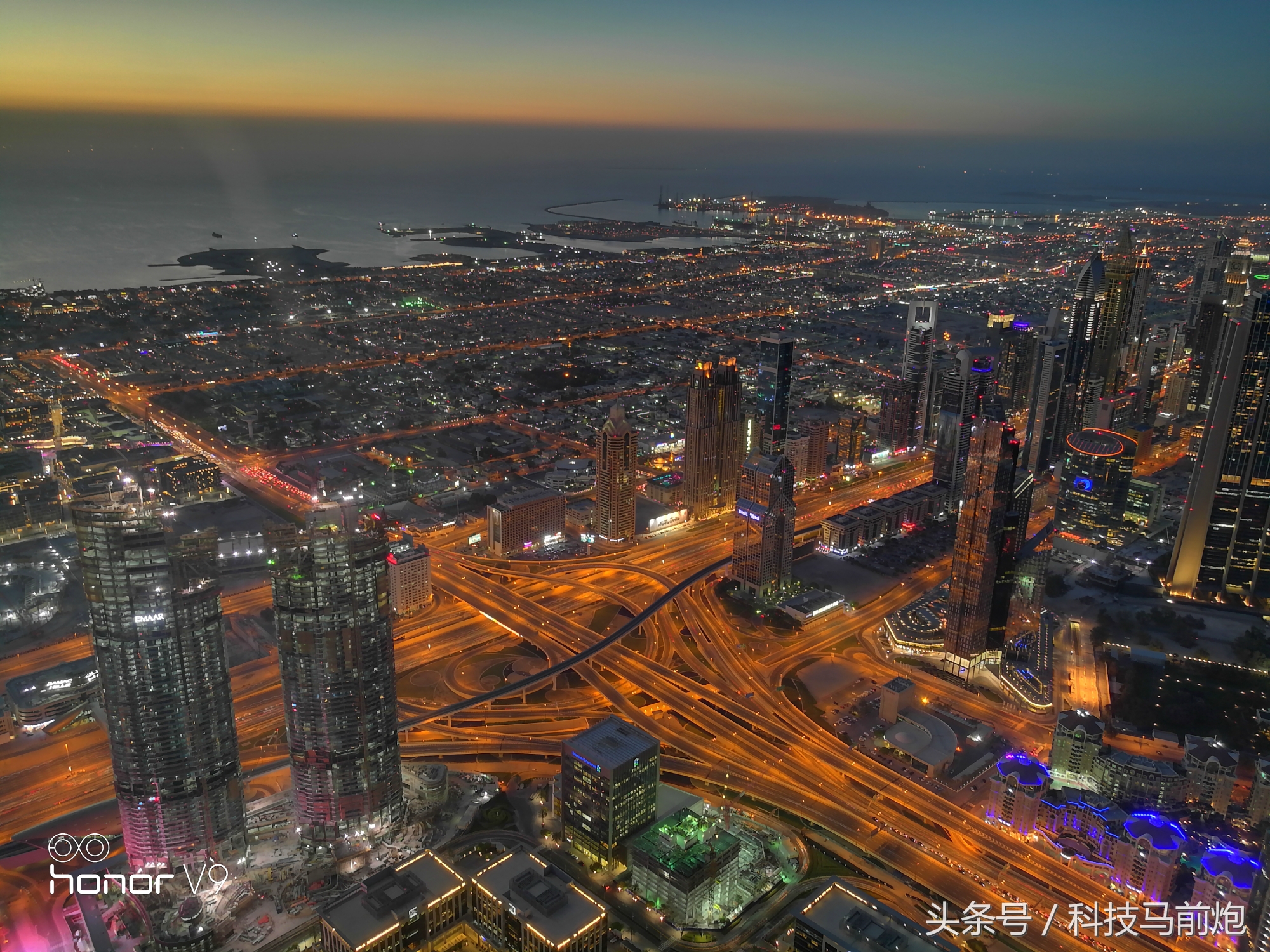 见证沙漠奇迹之美，带着荣耀V9开启迪拜奇遇记