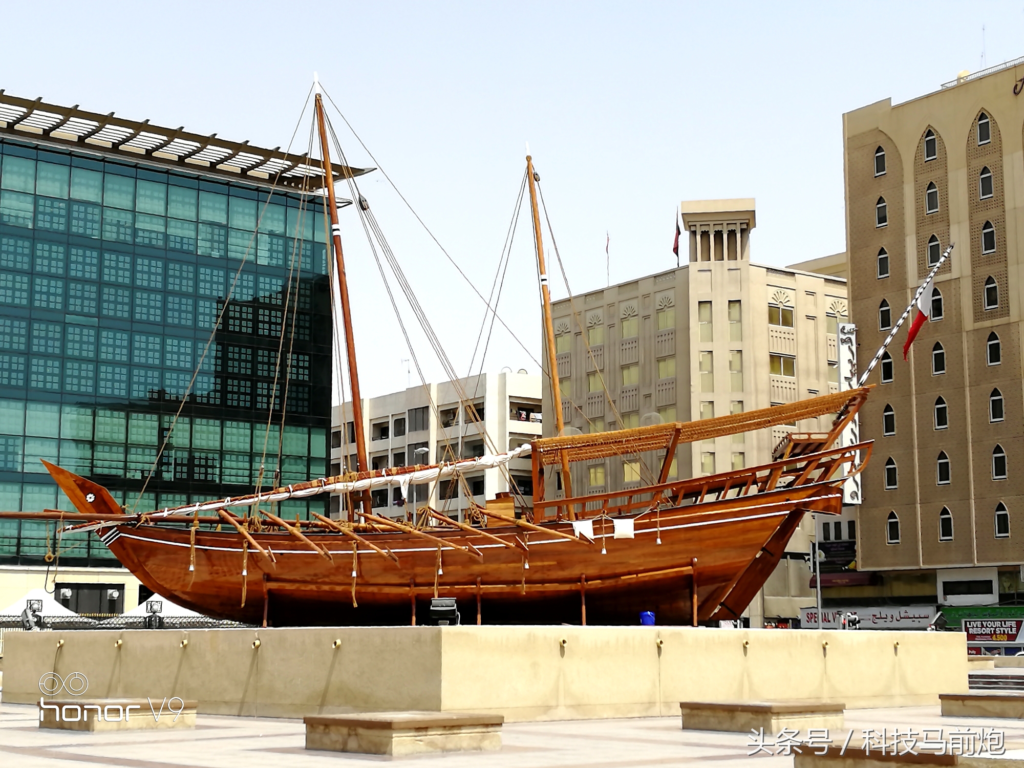 见证沙漠奇迹之美，带着荣耀V9开启迪拜奇遇记