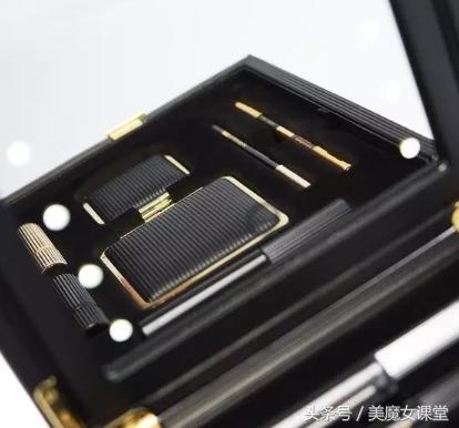 雅诗兰黛勾搭贝嫂，联名推出的限量高定彩妆终于进中国了！