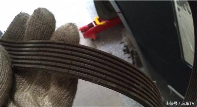 汽车皮带发出刺耳吱吱声,车子皮带声