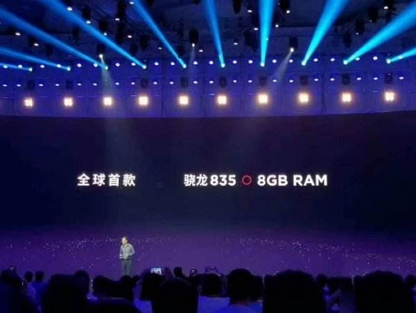 努比亚nubiaz17无边框评测视频,无边框努比亚z17