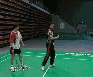 如何练好高远球正确姿势,正手发高远球的练习方法简介