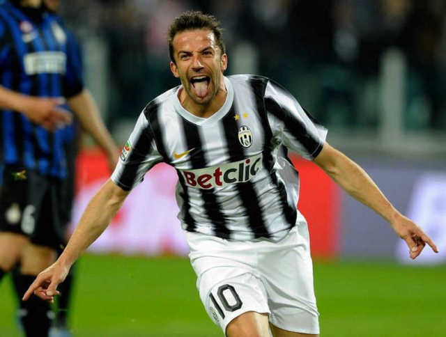 我们记忆中的英雄纪录片,谁是你认为的最伟大的前锋