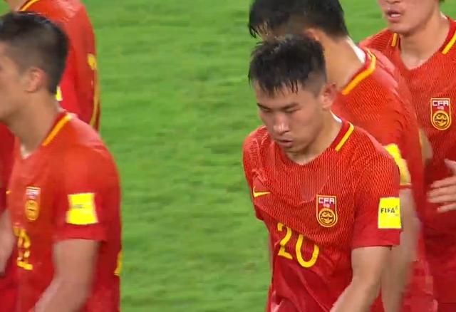 国足对阵威尔士邓涵文防守,邓涵文绝杀法国