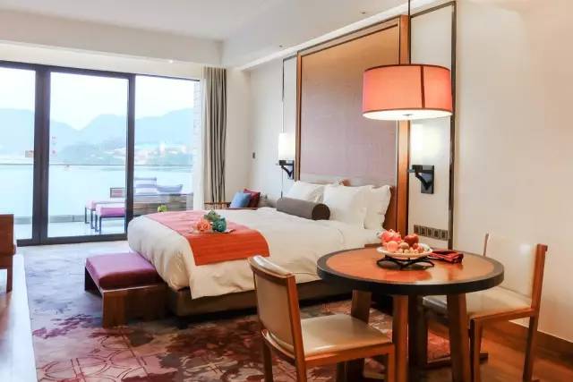 初夏阳光下太平湖沐心酒店风景,太平湖旅游攻略酒店