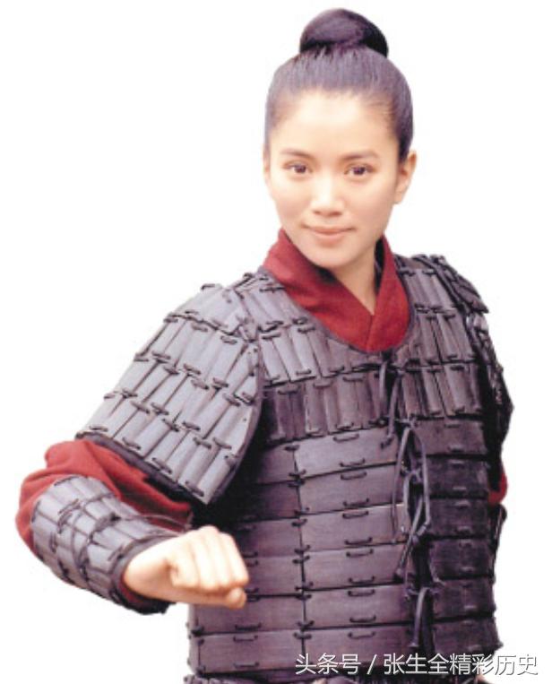 国君派人上街撕毁女人的衣服，折断她们的腰带，国君想干什么