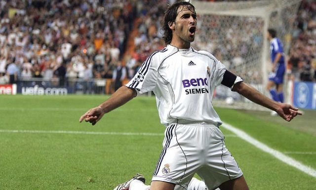 我们记忆中的英雄纪录片,谁是你认为的最伟大的前锋