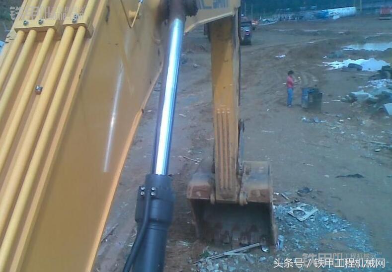 二手挖掘机试车,二手挖掘机讲解