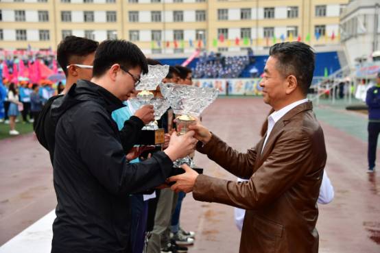 青春无畏逐梦扬威运动会主题展示,哈工程运动会记录