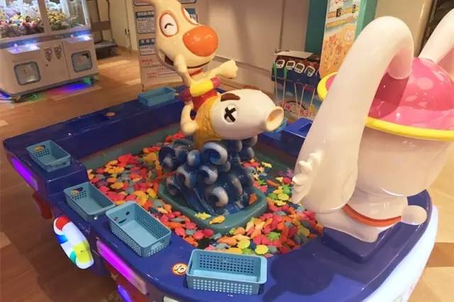 能把一条柴犬请来当服务员，也只有杭州这家新晋网红商场了吧……这波刷卡5折攻略，你一定收好！