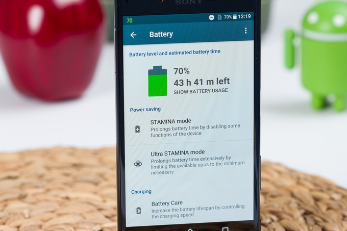 索尼xperia1iii对比三星s21u,小内存