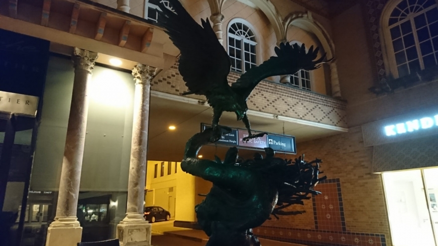 索尼xperia1iii对比三星s21u,小内存